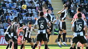 Bednarek marcou, de cabeça, o golo que deu a vitória ao FC Porto na Choupana, diante do Nacional