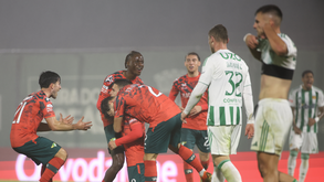 Stjepanovic festeja golão marcado ao Rio Ave