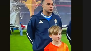 Mbappé e filho de Fejsa
