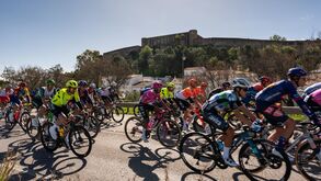 Pelotão rola no Algarve