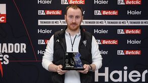 Ian Cathro recebe prémio de melhor treinador da Liga Portugal Betclic em janeiro