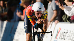 Juan Ayuso foi 2.º no contrarrelógio em Vilamoura e reforçou liderança