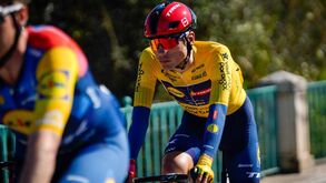 Juan Ayuso (Lidl-Trek) continua na liderança