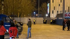 Portas da bancada nascente do Municipal de Braga fechadas