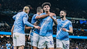 O'Riley festeja golo pelo Manchester City frente ao Newcastle