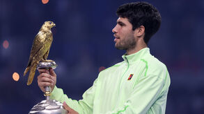 Carlos Alcaraz vence em Doha