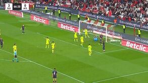 Benfica reclama de decisão ao minuto 67