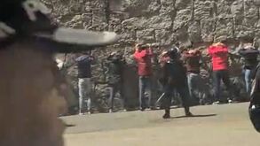 Encostados à parede: PSP identificou grupo de adeptos do Sp. Braga antes do dérbi do Minho