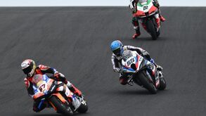 Miguel Oliveira de último a sétimo na segunda corrida de Superbikes na Austrália