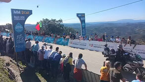 O ataque de João Almeida na primeira passagem pelo Alto do Malhão