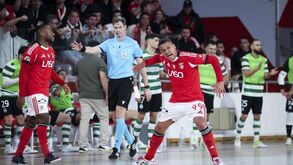 Benfica bate Sporting a dois segundos do fim e está em vantagem nos 'quartos' da Champions de futsal