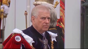 Escândalo Epstein levanta dúvidas sobre a sucessão ao trono britânico: pode o ex-príncipe André perder o lugar? 