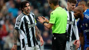 Tonali em ação pelo Newcastle