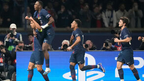 Jogadores do PSG a celebrar 