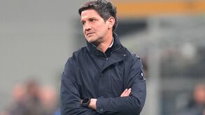 Chivu renova contrato com o Inter de Milão