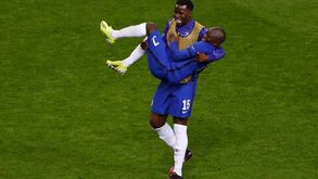 Zouma a caminho dos Emirados Árabes Unidos após saída do Cluj