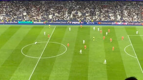 Ainda o jogo de Madrid: Lukebakio saiu direto ao balneário e não agradeceu apoio dos adeptos