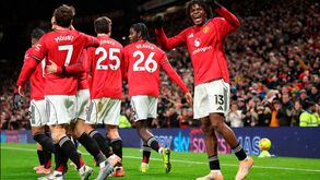 Jogadores do Manchester United celebram em Old Trafford