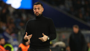 Francesco Farioli reage durante o FC Porto-Arouca