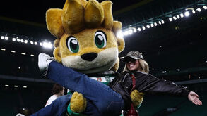 Sporting mostra mais imagens de Sydney Sweeney em Alvalade 