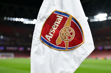 Dérbi londrino entre Arsenal e Chelsea decide o primeiro finalista da Taça da Liga inglesa