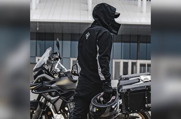 Fato de chuva Sulaite, solução para tempestades disponível no AliExpress