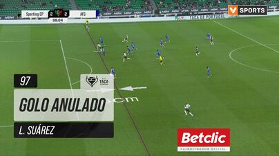 Suárez marcou no prolongamento, mas golo foi anulado por fora de jogo de 6 centímetros