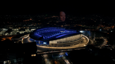 Espetáculo com drones iluminou céu junto ao Estádio do Dragão para homenagear Pinto da Costa