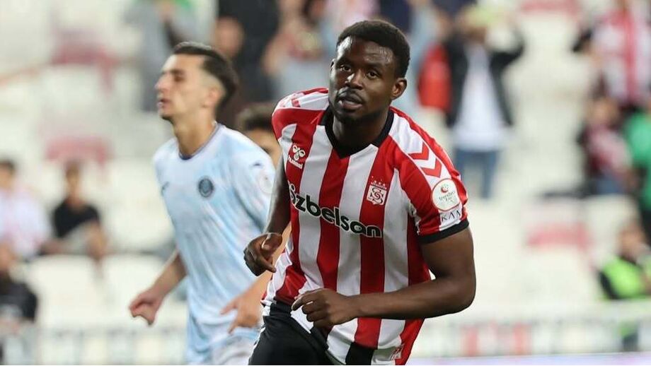 Kimpioka atuava no Sivasspor