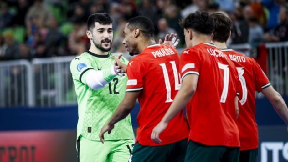 Bernardo Paçó e Pauleta ao serviço da seleção nacional de futsal