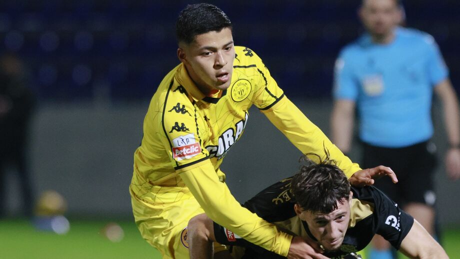 Alan Nuñez ao serviço do Nacional