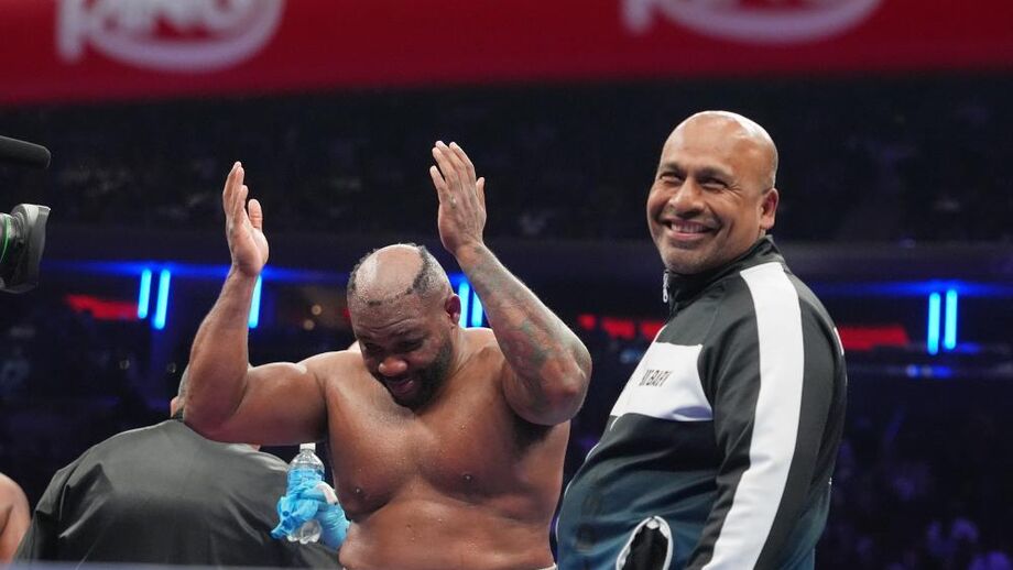 O momento em que Jarrell Miller perde a peruca