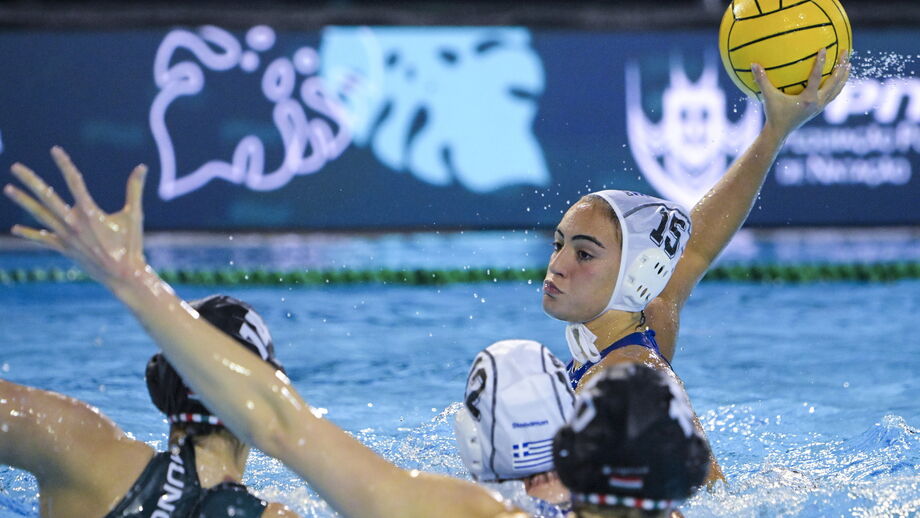 Jogo de polo aquático entre Holanda e Hungria, no Funchal