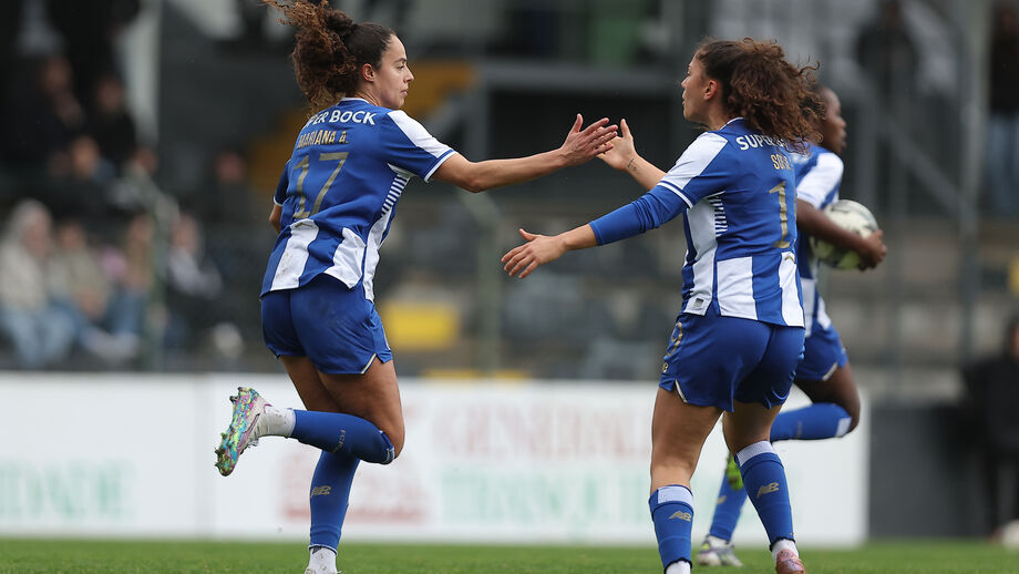 Momento do V. Guimarães-FC Porto na Taça de Portugal feminina
