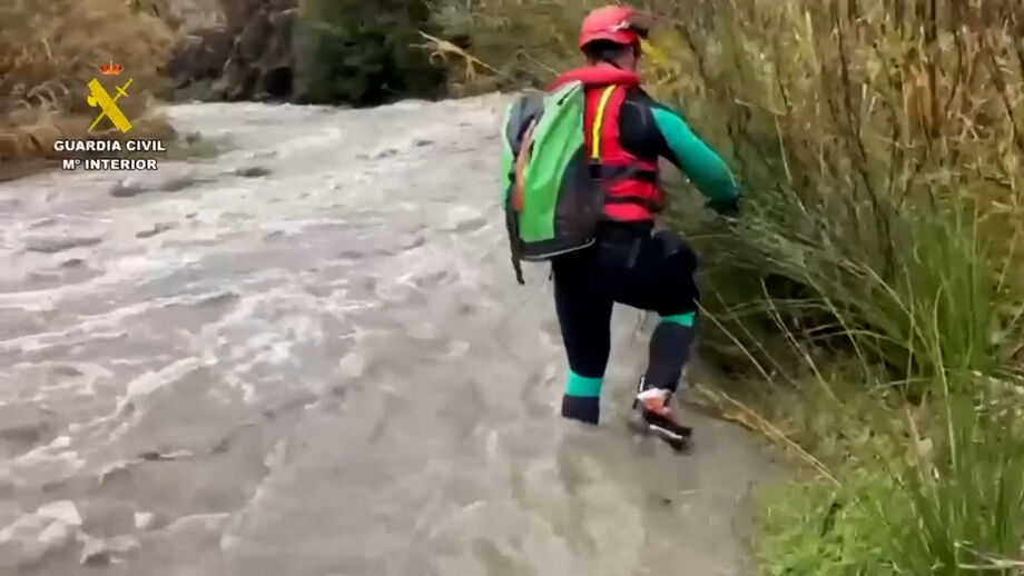 As chuvas fortes fizeram com que cerca de quatro mil pessoas fossem retiradas de casa
