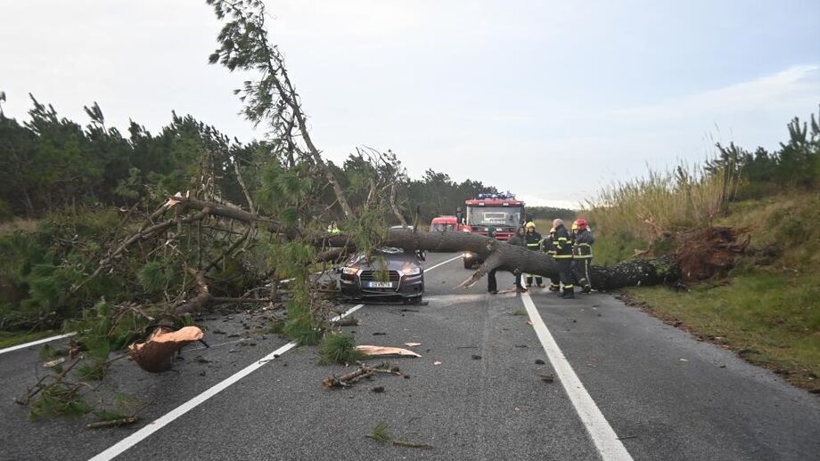 Efeitos da depressão Kristin nas Caldas da Rainha