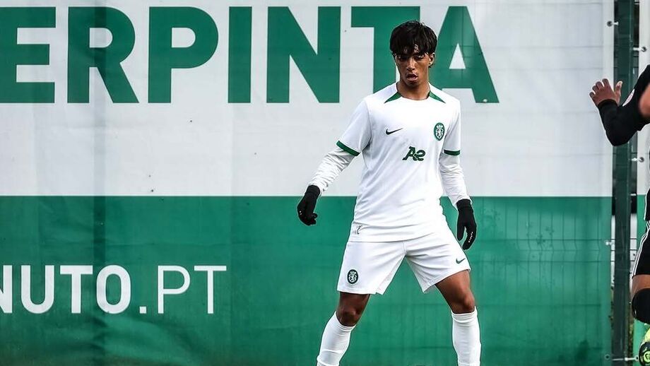 Tomás Mendes é avançado