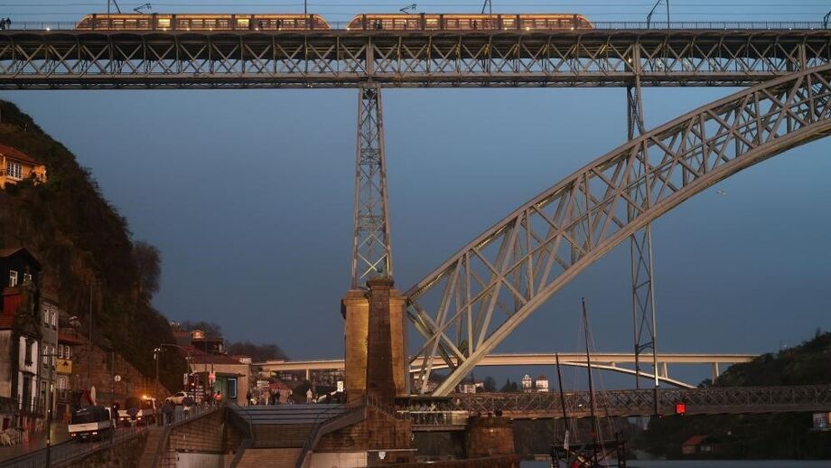 Depressão Marta aproxima-se do norte de Portugal, alerta a Proteção Civil