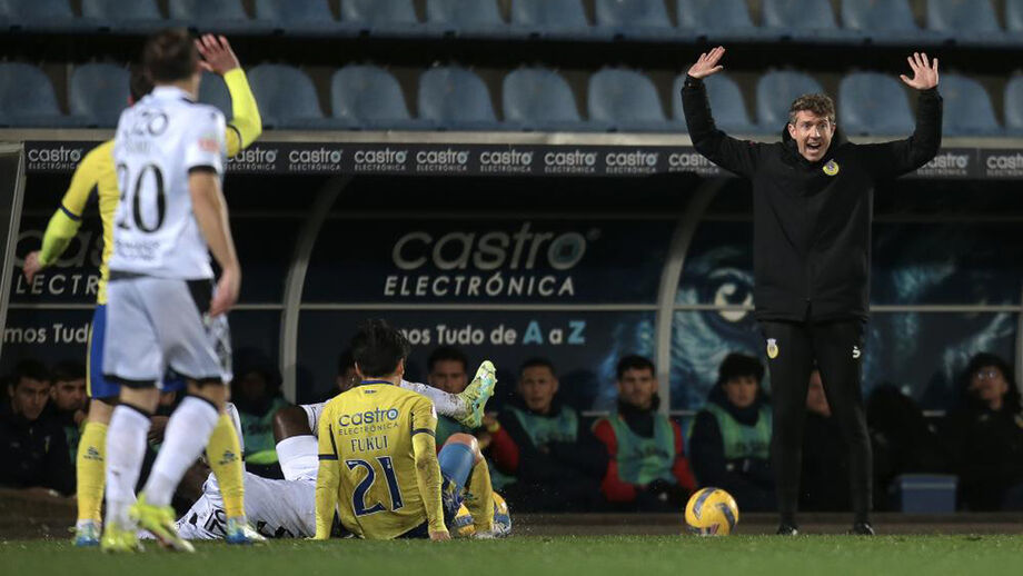 Vasco Seabra enaltece resposta e mentalidade do Arouca na vitória sobre o V. Guimarães