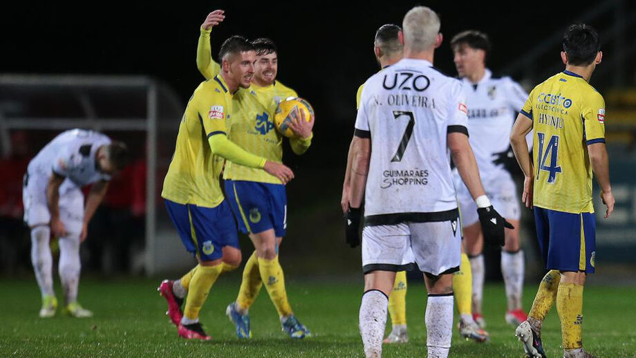 Jogadores do Arouca festejam frente ao V. Guimarães