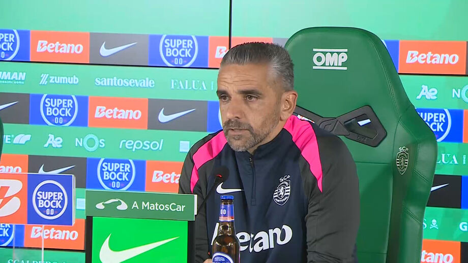 Treinador do Sporting diz que jogo com o FC Porto não resolver as contas do título