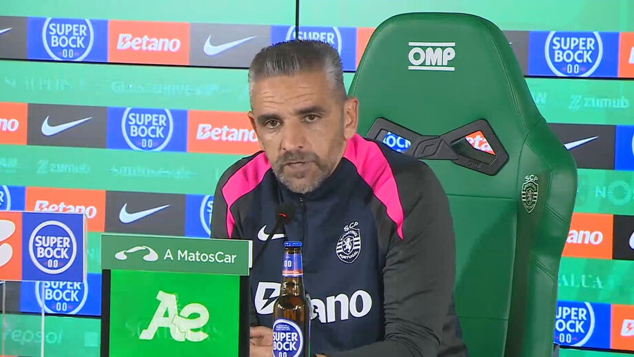 Treinador do Sporting respondeu ao rival, que admitiu estar a 'torcer' pelos leões