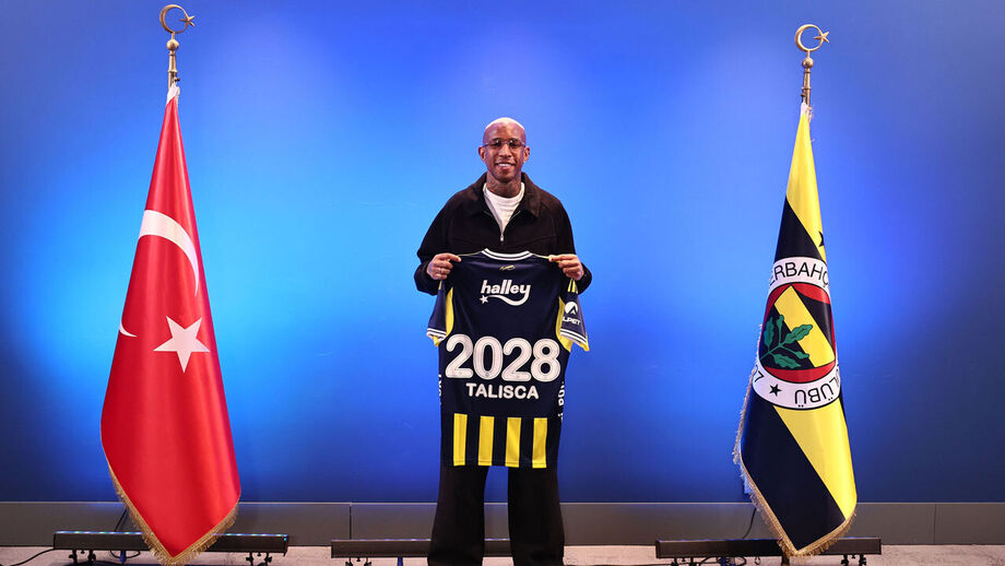 Talisca renova com o Fenerbahçe