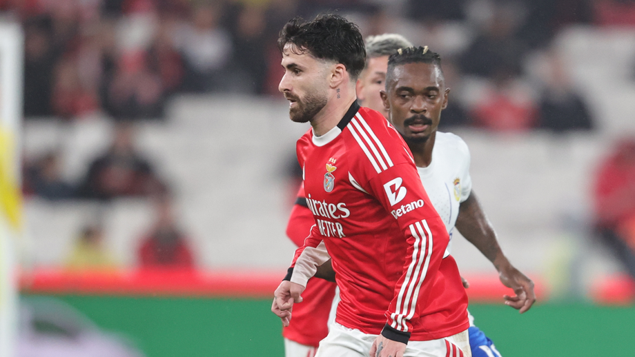 Rafa com Lincoln durante o Benfica-Alverca