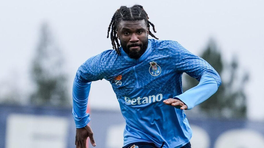 ÀS ORDENS. Moffi entre as novidades na lista de eleitos para o clássico