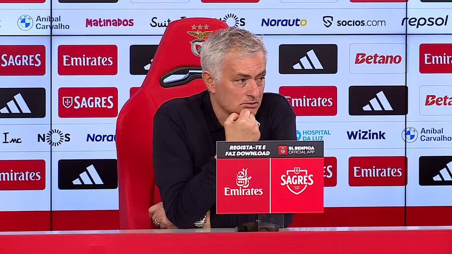 Treinador do Benfica diz que jogadores de ataque têm de atingir os dois dígitos durante uma época inteira