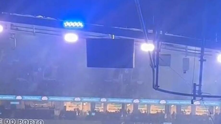 Durante o clássico com o FC Porto no Estádio do Dragão