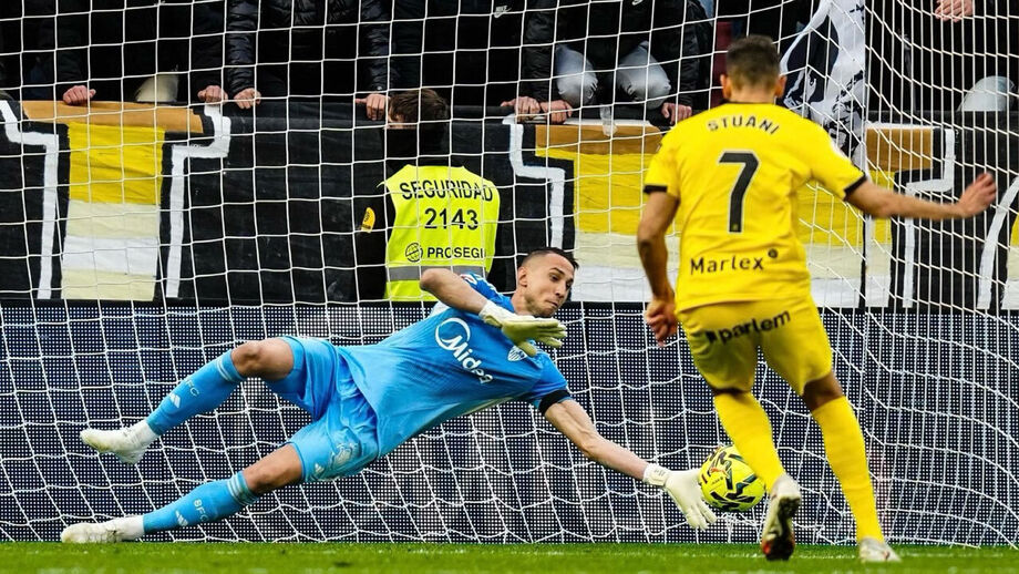 Vlachodimos defendeu um penálti decisivo aos 90’+8 frente ao Girona