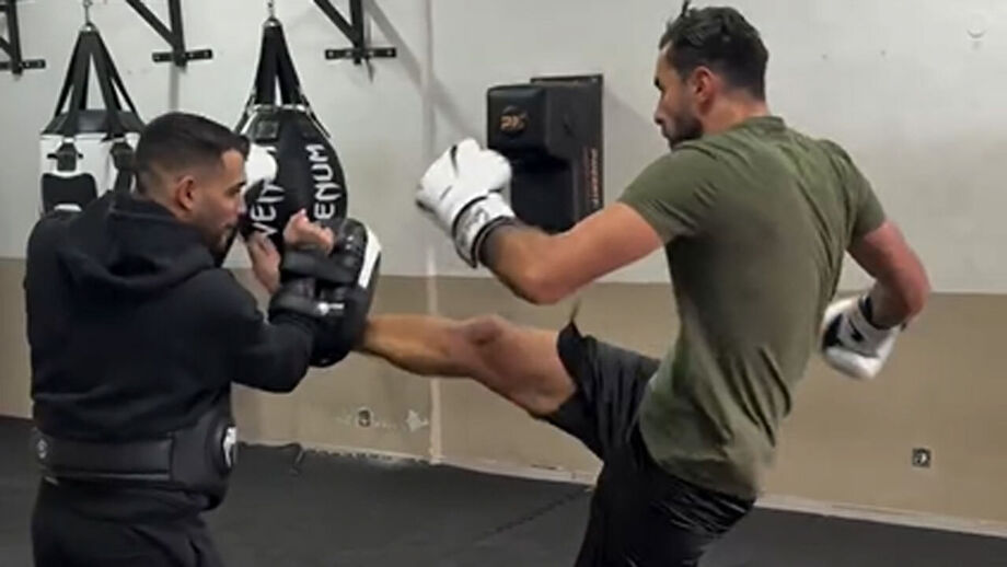 Antigo internacional português mostra-se em nova atividade