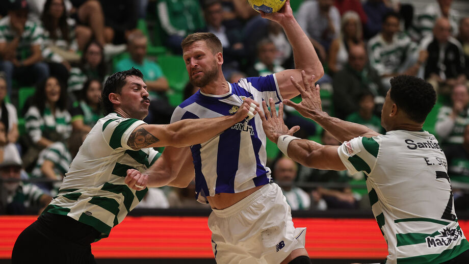 Linus Persson, andebolista do FC Porto, enfrenta fim de época após cirurgia.

